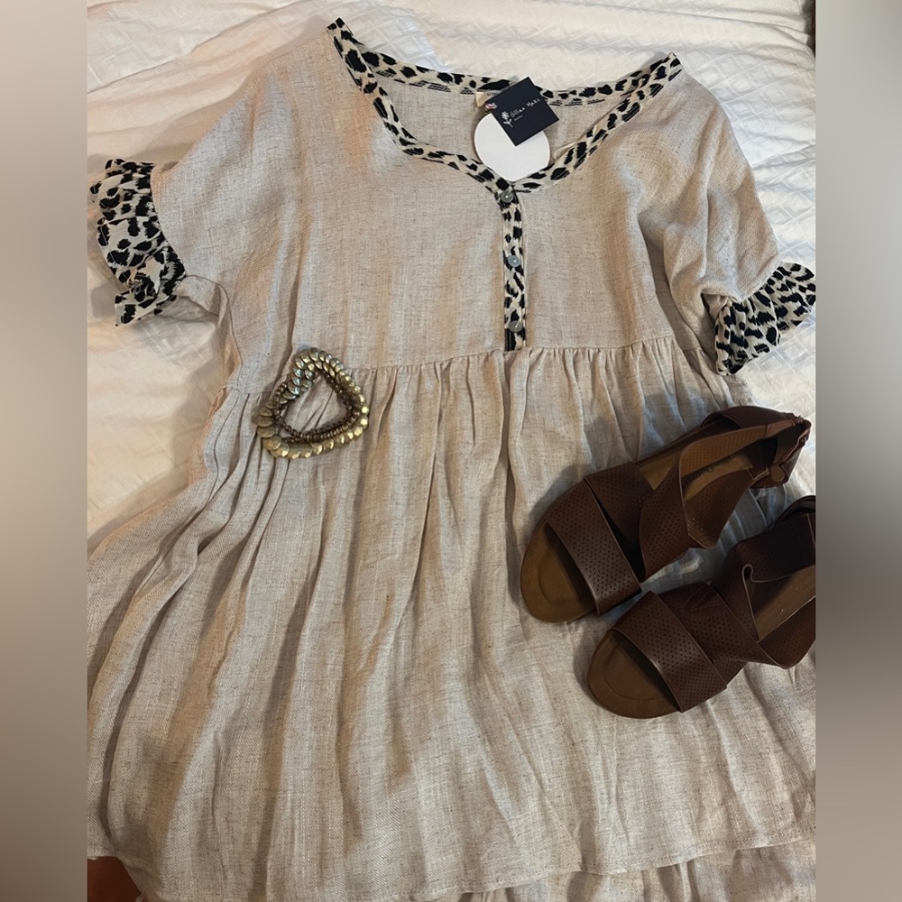 Umgee oatmeal dress with leopard trim